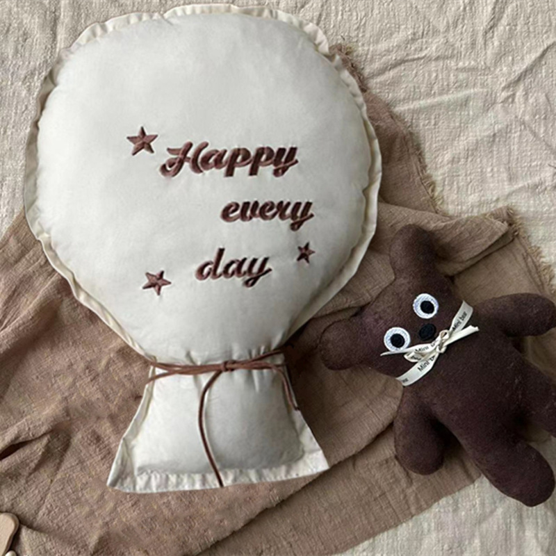 Ballon brodé en coton, 2 pièce - Baby Nursery Music avis et prix